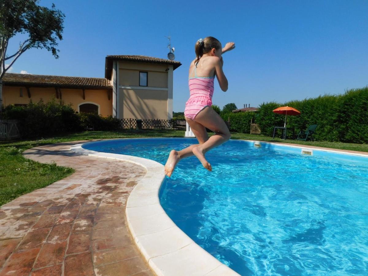 Hotel Villaggio Le Stelline Montefalco Exterior photo