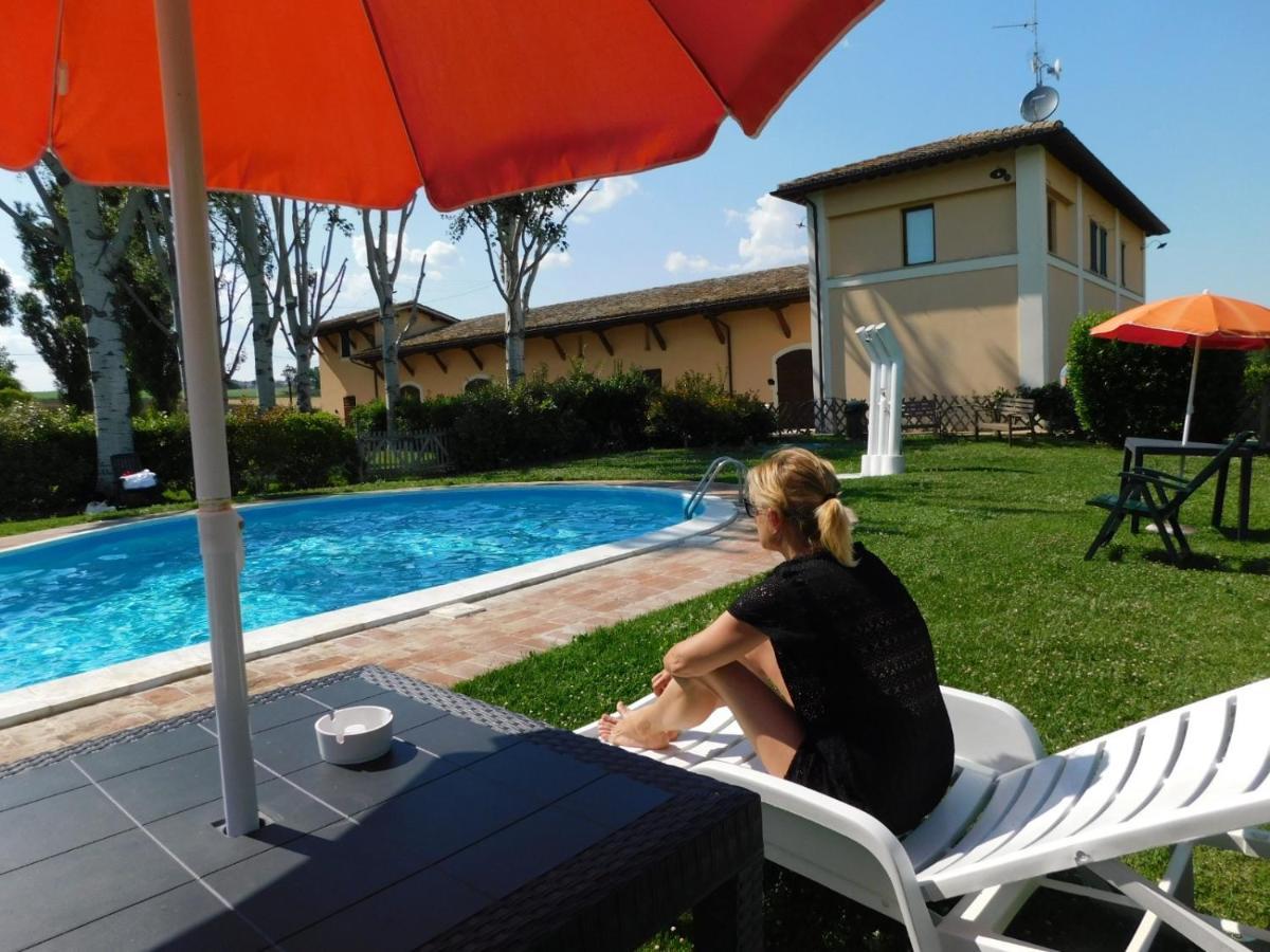 Hotel Villaggio Le Stelline Montefalco Exterior photo